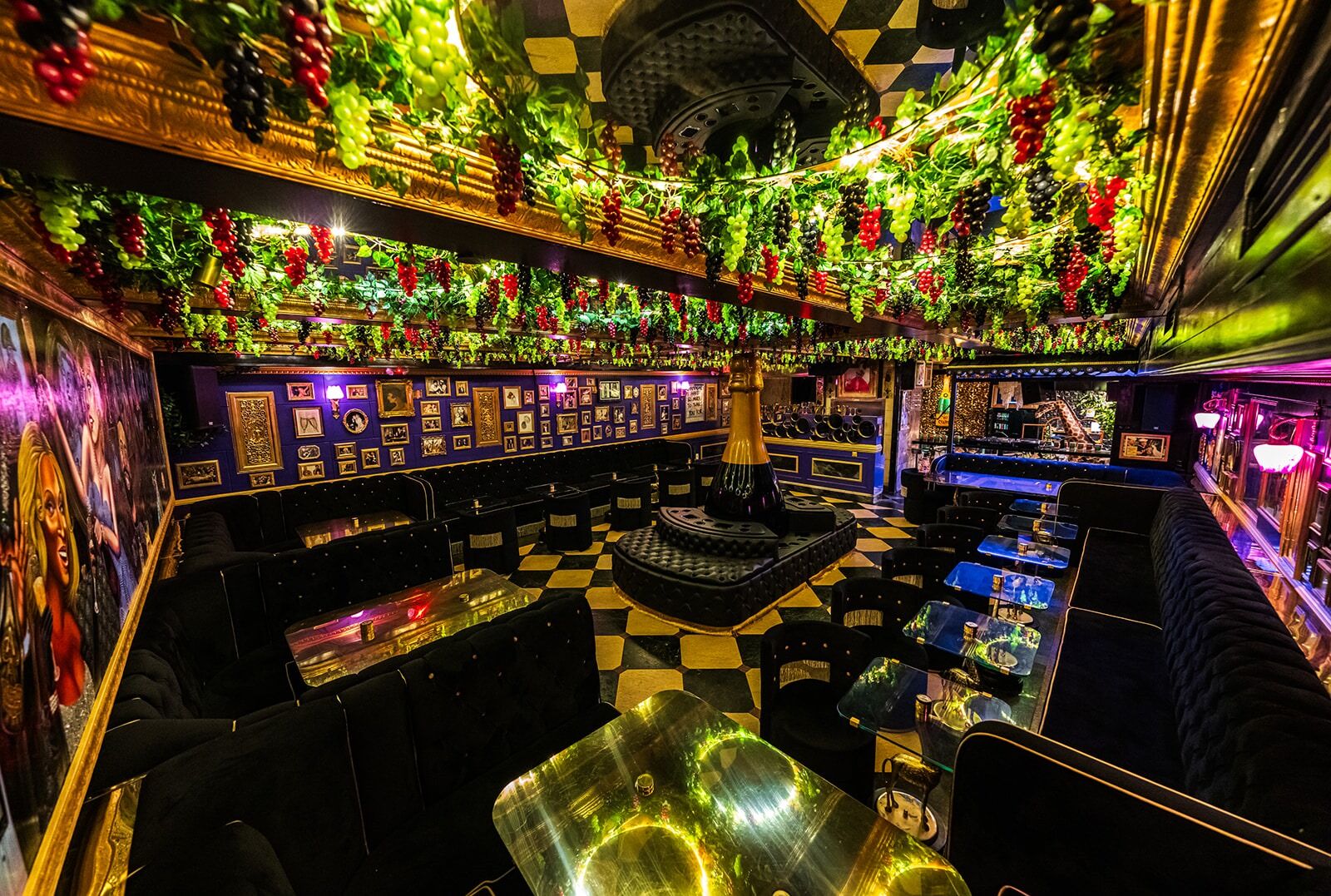 Mezzanine — view 5